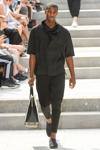 Look 23